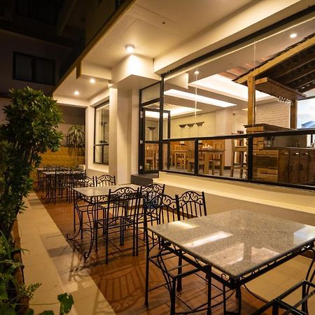 Hotel Mera Peak Private Limited ポカラ エクステリア 写真