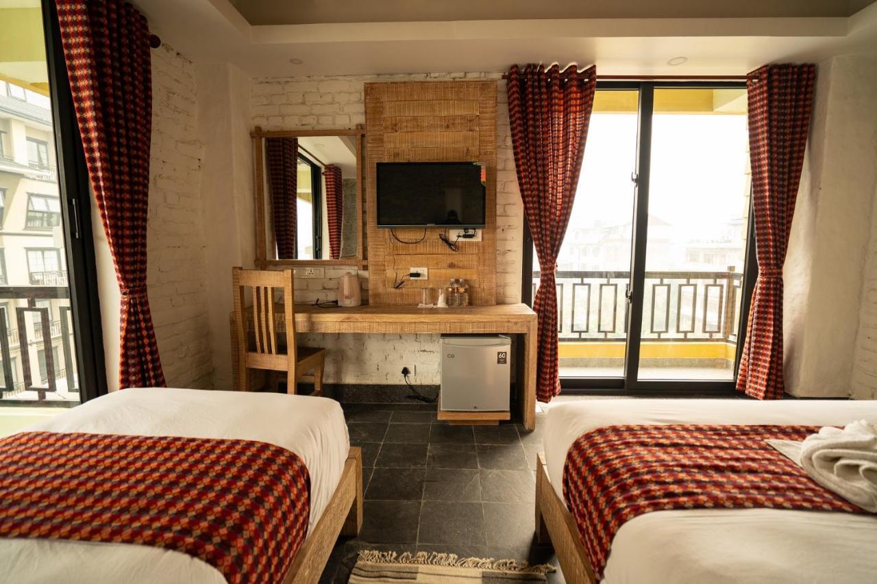 Hotel Mera Peak Private Limited ポカラ エクステリア 写真